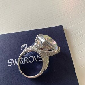 Swarovski Silver Ring with Beautiful Crystal Size 60